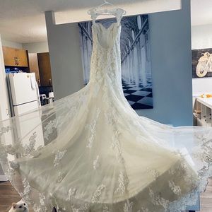 Sofia Tolli size 4 wedding dress